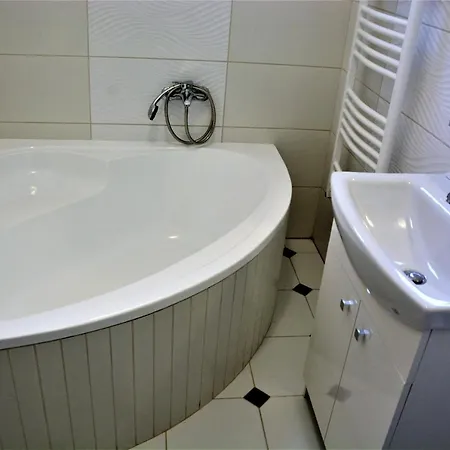 Unicum Vendeghaz Абадсалок