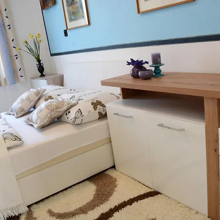 Unicum Vendeghaz Гостевой дом