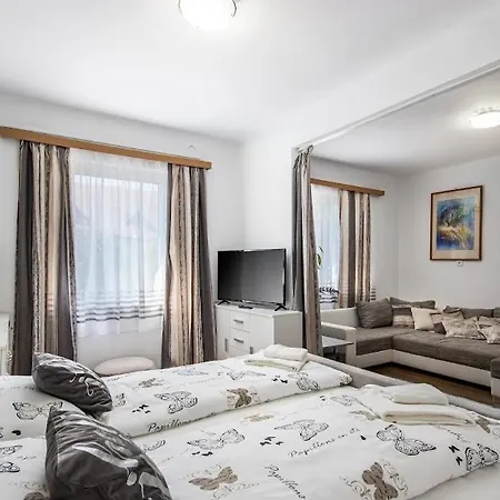 Unicum Vendeghaz Guest house *