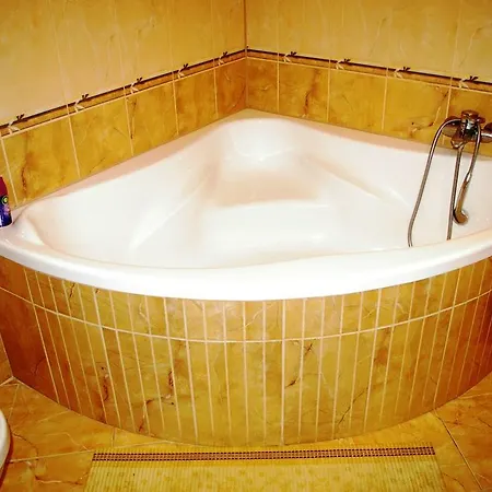 Unicum Vendeghaz Абадсалок